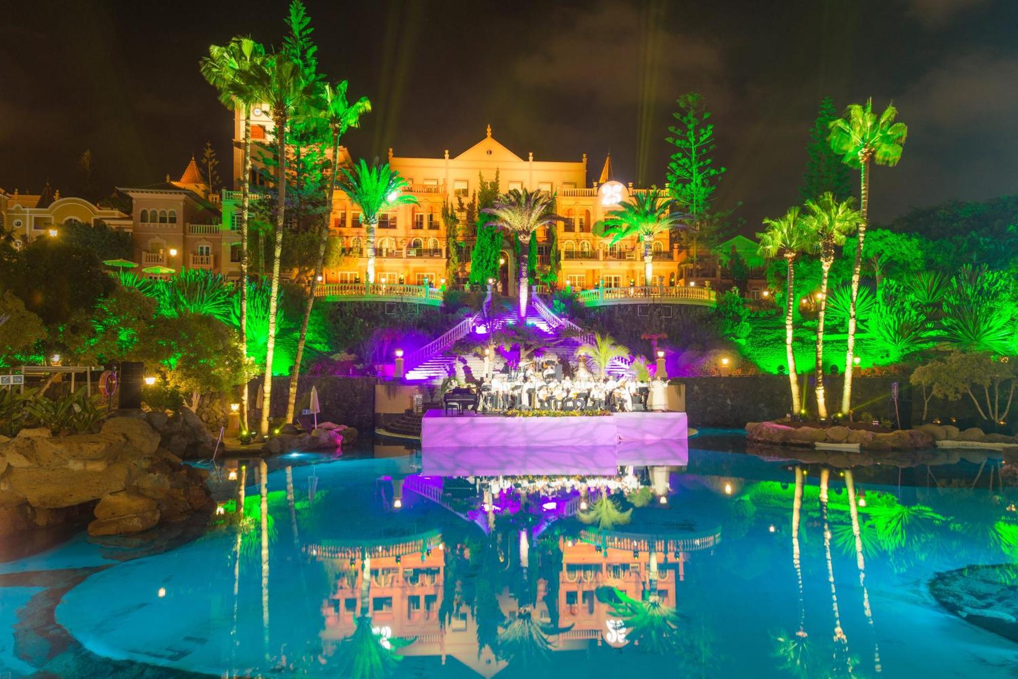 Hotel Bahía Del Duque 5*